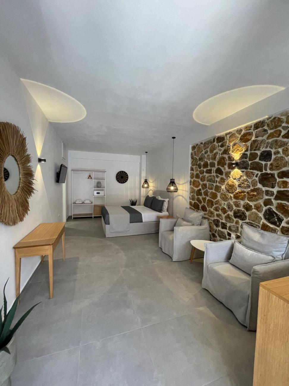 Trocadero Luxury Suites Ermioni Dış mekan fotoğraf